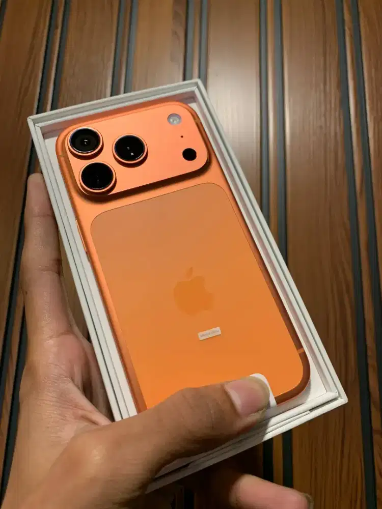 iPhone 17 pro cosmic orange 256gb iBox