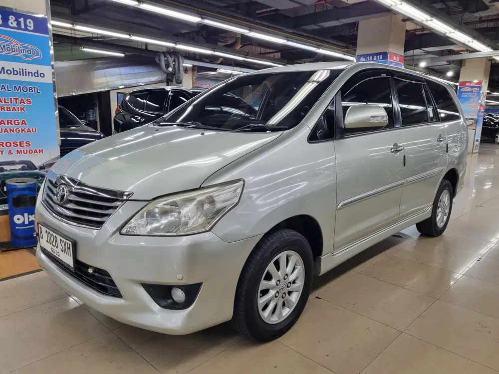 Toyota Innova V Bensin 2013