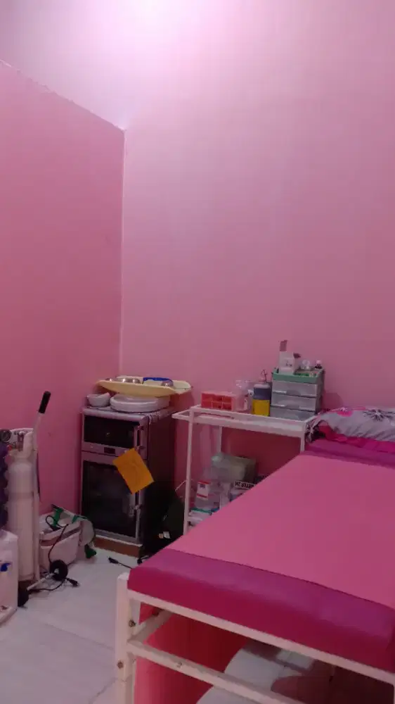 Tempat tidur periksa