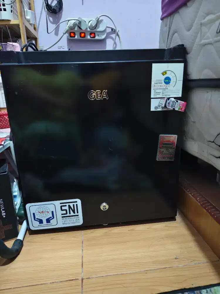 Jual Mini Bar Like New