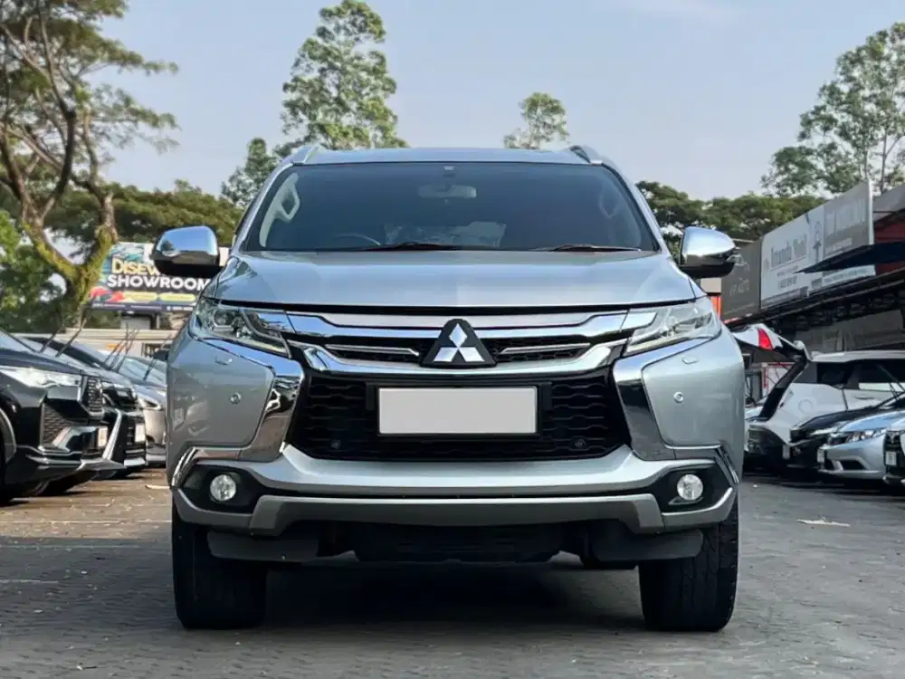 HARGA SPESIAL!! MITSUBISHI PAJERO DAKAR 2.4 DIESEL MATIC 2018 SILVER