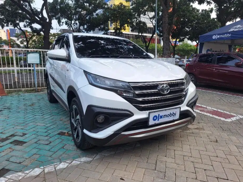 DP MURAH Toyota Rush 1.5 TRD Sportivo 7 Bensin-AT 2018 Putih CNZGB