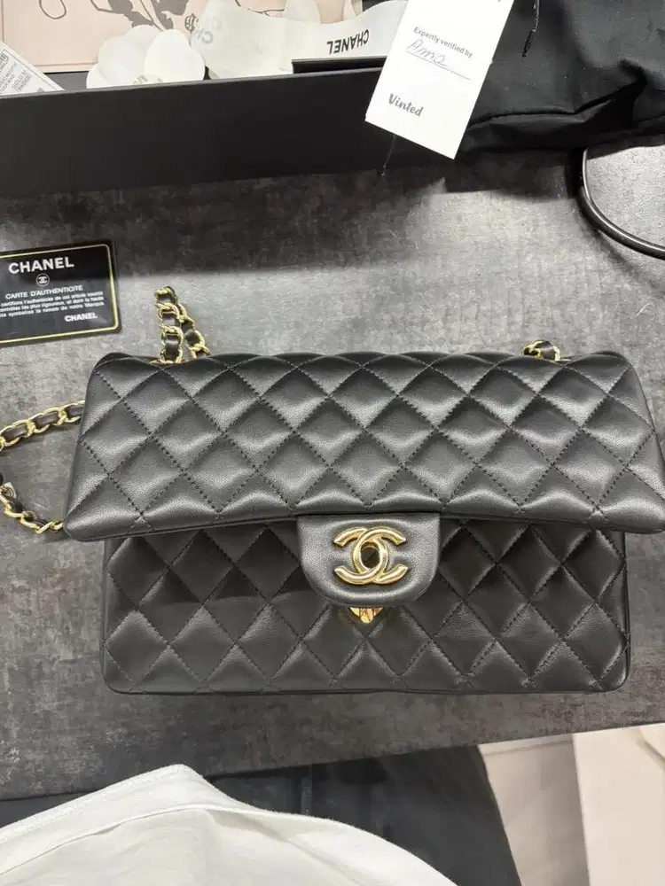 CHANEL Classic Medium Double Flap A01112 Black Full Set Receipt Authen