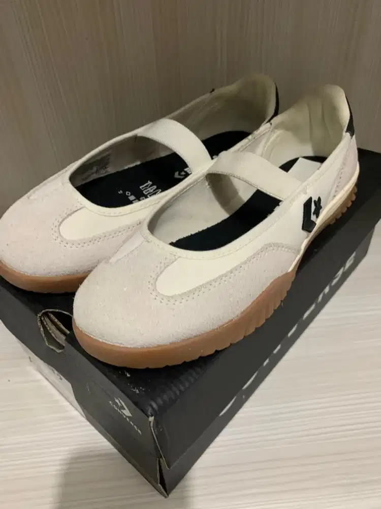 Converse Run Star Trainer Ballet Flat Shoes 8.5 Womens