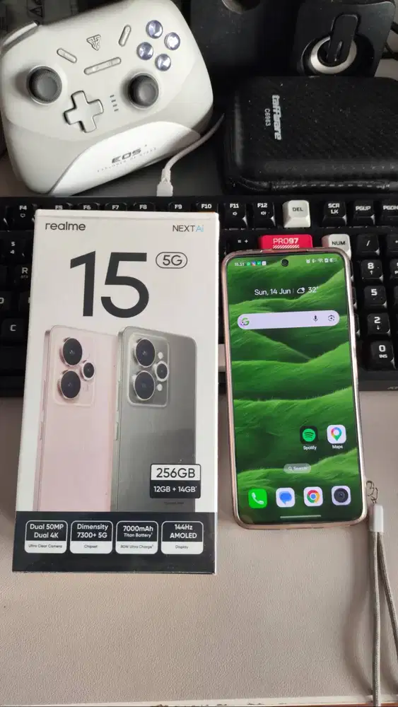 Realme 15 5G 12/256GB Silk Pink pemakaian cewe