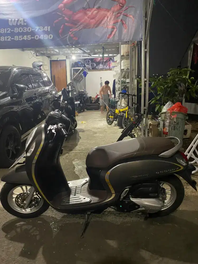 Di jual motor scoopy