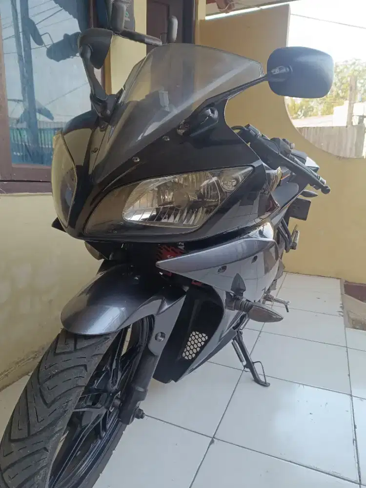 Yamaha R15 V2 tahun 2014