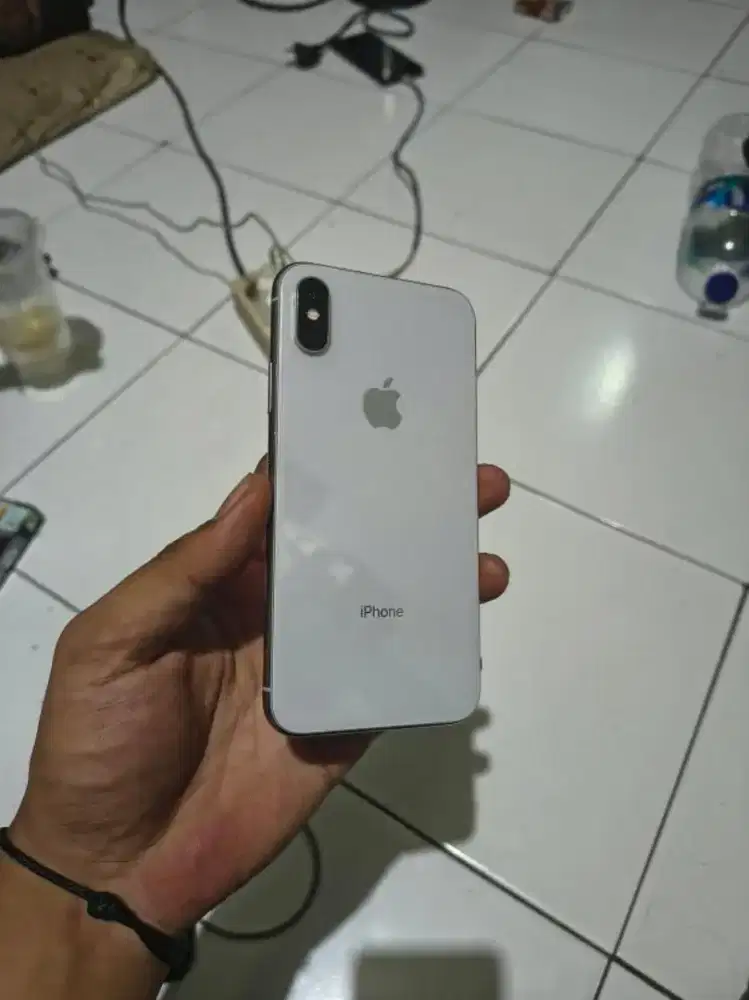 iPhone x 64gb inter