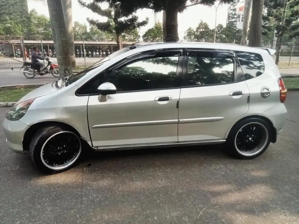 Honda Jazz 2004 Bensin