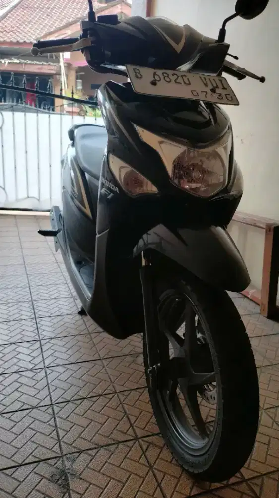 Jual Honda Beat thn 2015 warna hitam tipe ISS sistem / idling stop