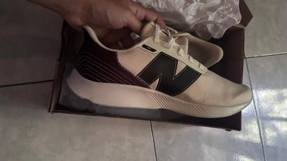 New Balance 430