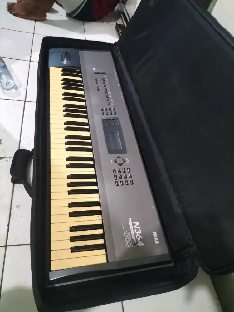 Keyboard KORG N364
