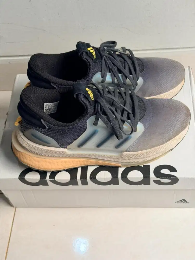 Sneakers Adidas XPLR Boost Dark Grey Light Blue Stripes, Size 42
