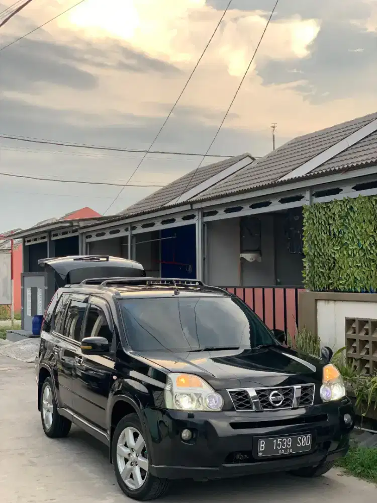 Nissan X-trail 2010 2,5 AT