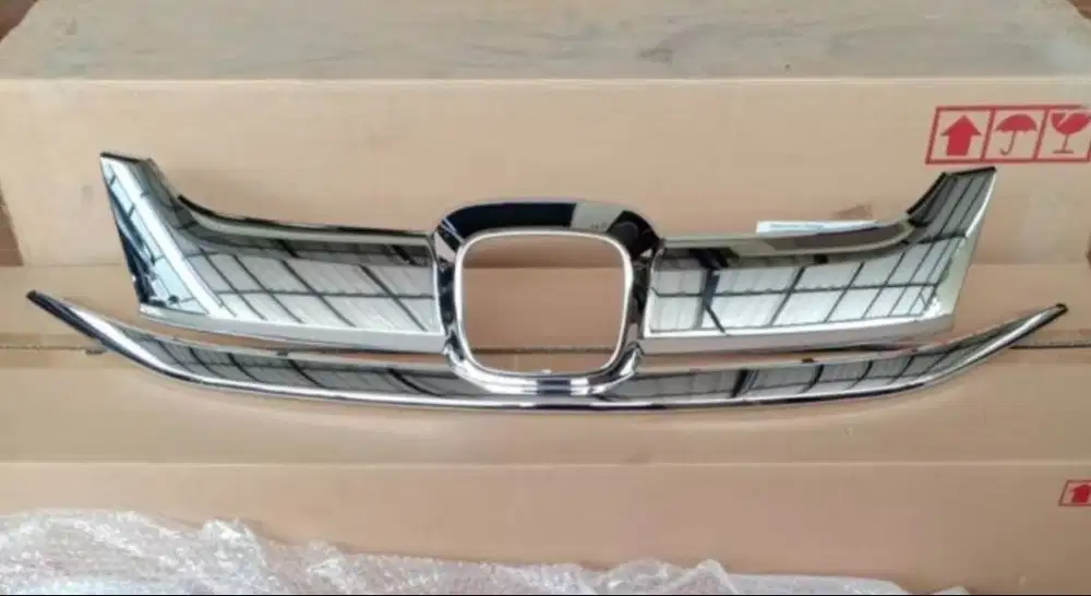 Grill Chrome Depan Honda Brv 2016 - 2018