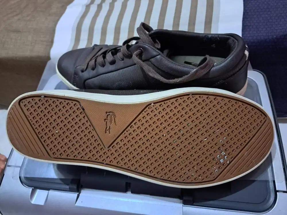 Sepatu lacoste size 40