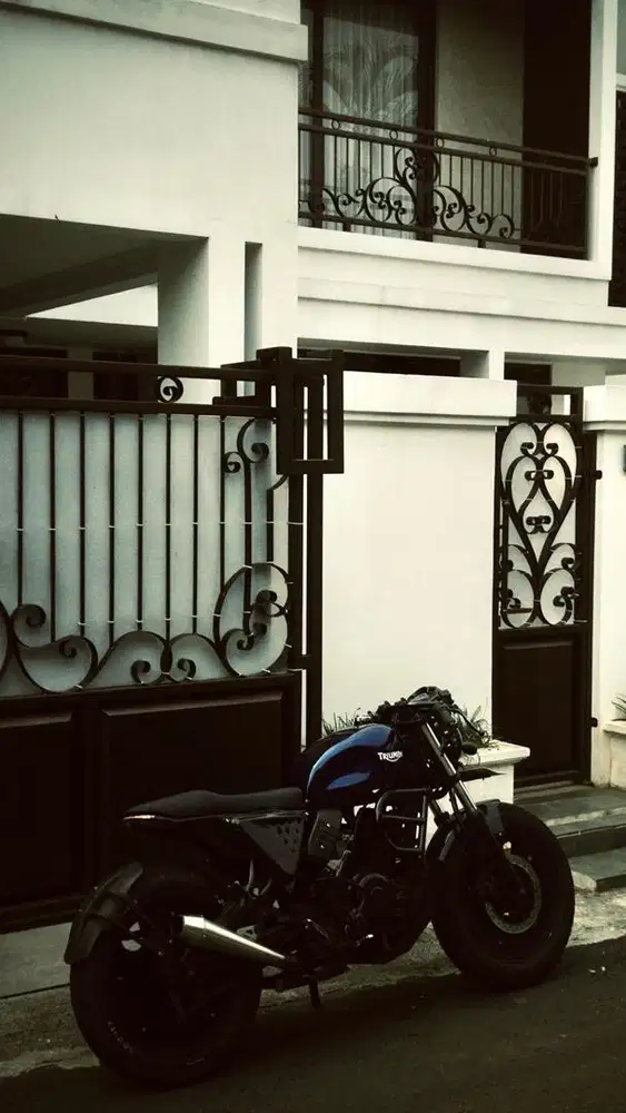 CAFE RACE BYSON