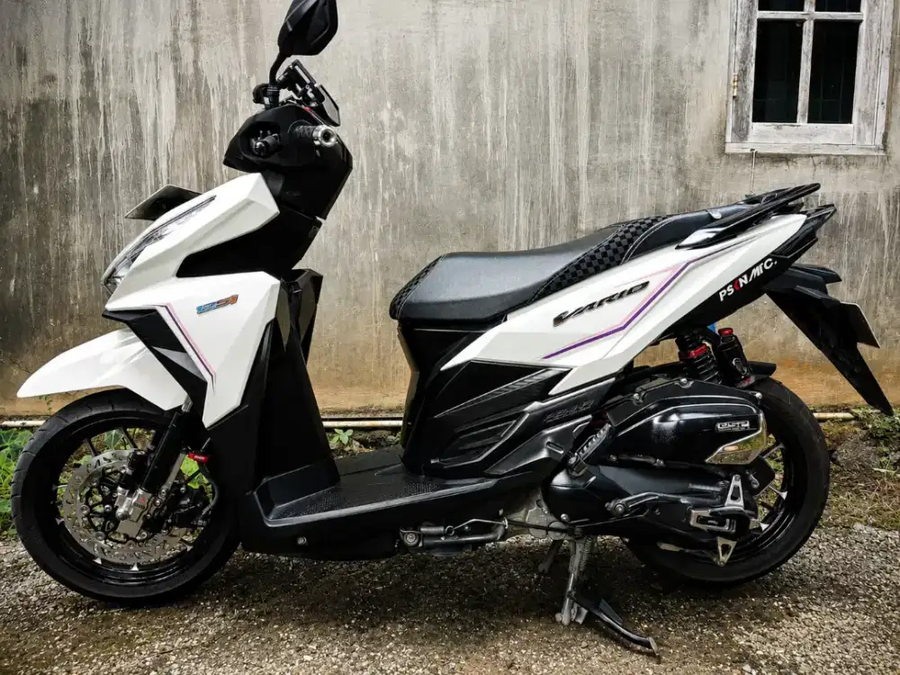 Vario 125 led old