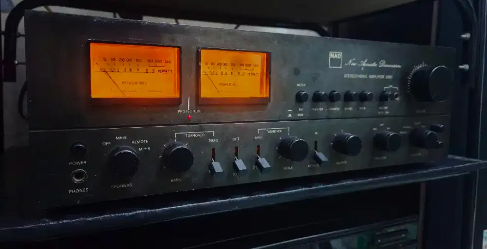 Amplifier NAD 3080 (seri tertinggi)