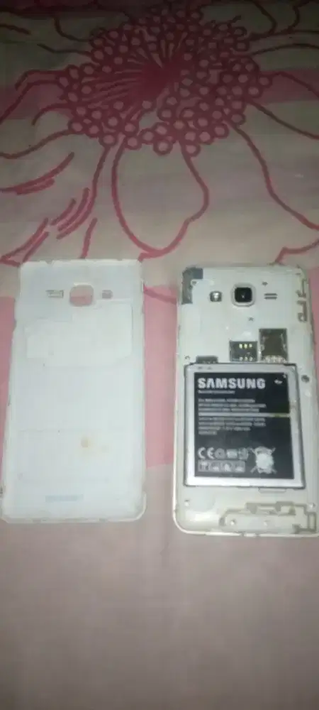 Samsung j2prem warna silver