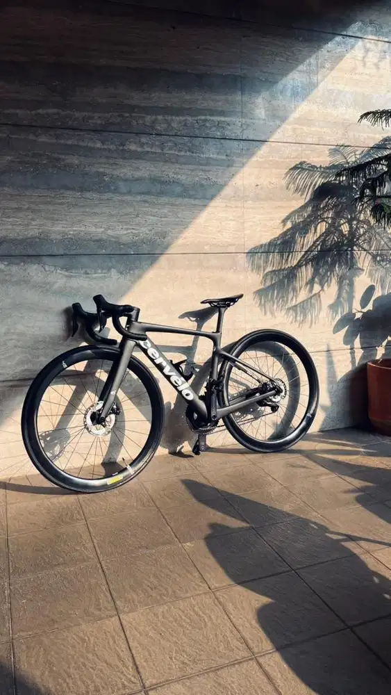 Sepeda Roadbike Cervelo Caledonia 5 Force Etap AXS Five Black 48
