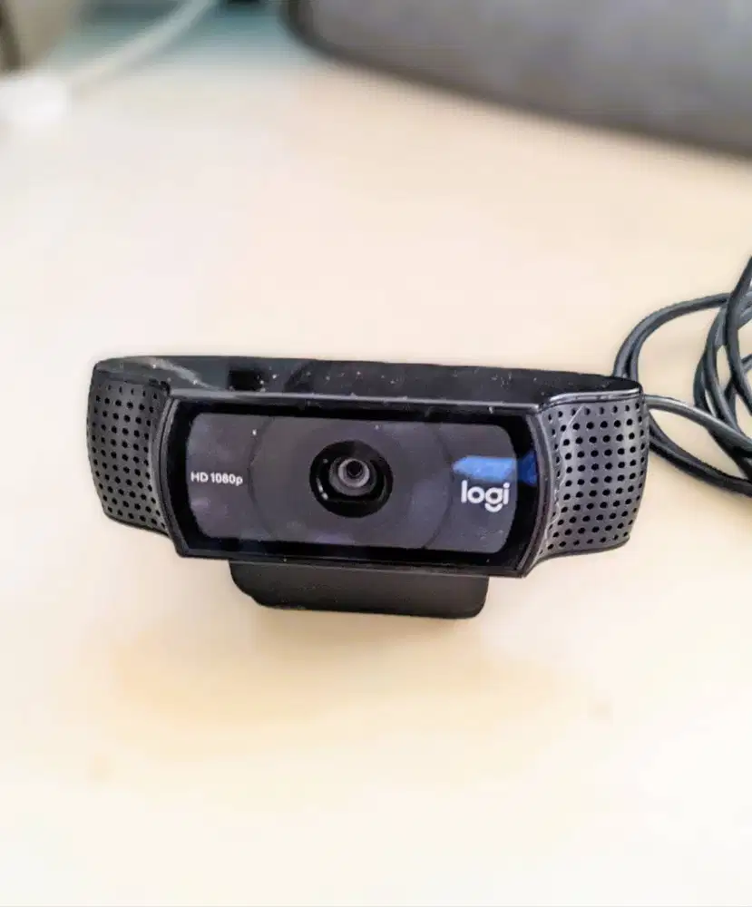 Logitech C922 Webcam Pro Streaming Full HD 1080p dengan Autofocus, Noi