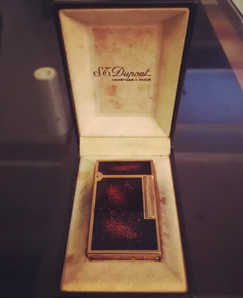 Lighter dupont collector item
