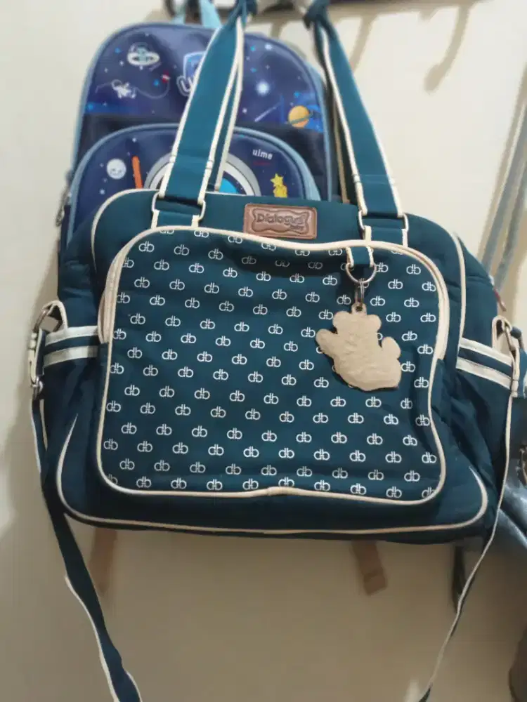 Tas untuk bawa keperluan bayi