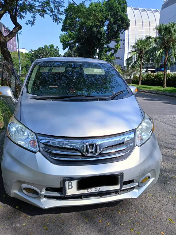 Honda Freed 1.5 S AT Silver