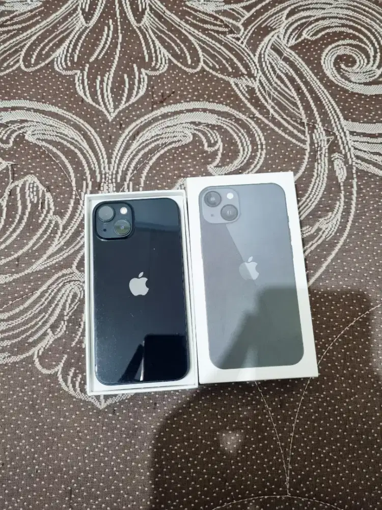 iPhone 13 128GB Midnight