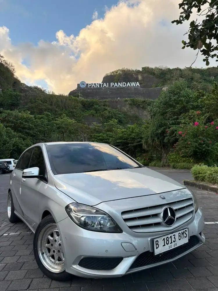 Mercedes benz B200 1.6 Turbo AT 2013