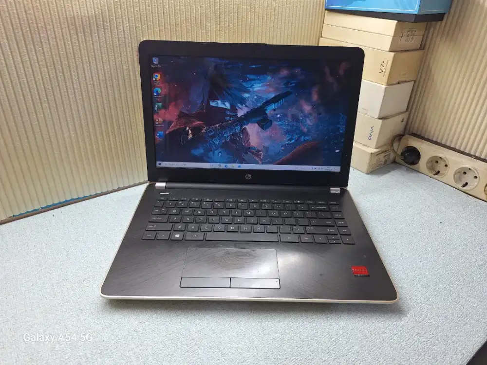 Laptop Hp 14-BW002AX AMD A9-9420 Radeon R5 RAM 4 GB HDD 1 TB Normal.