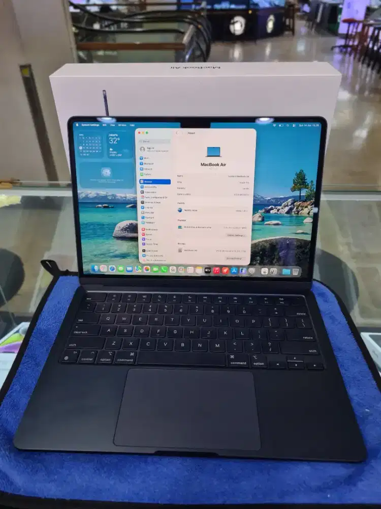 SECOND MACBOOK AIR M2 16/256 GARANSI IBOX
