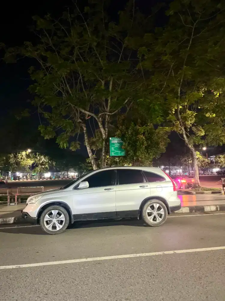 Dijual crv matic 2009
