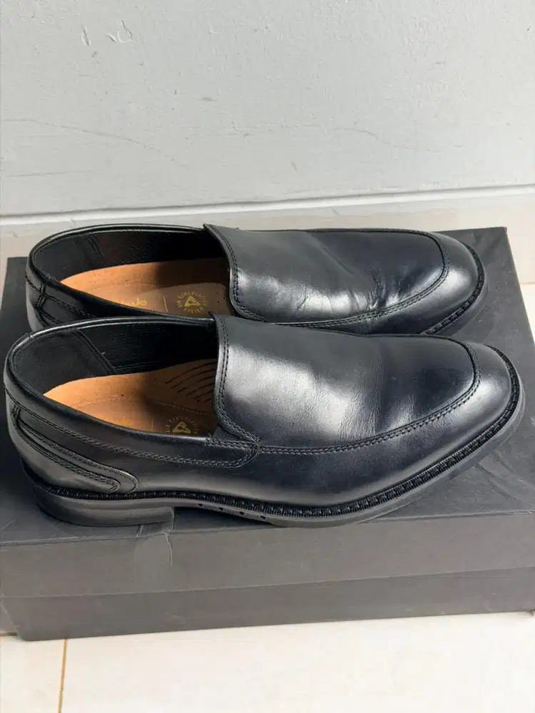 Sepatu Formal Clarks Un Hugh Step Men's, Genuine Leather Black