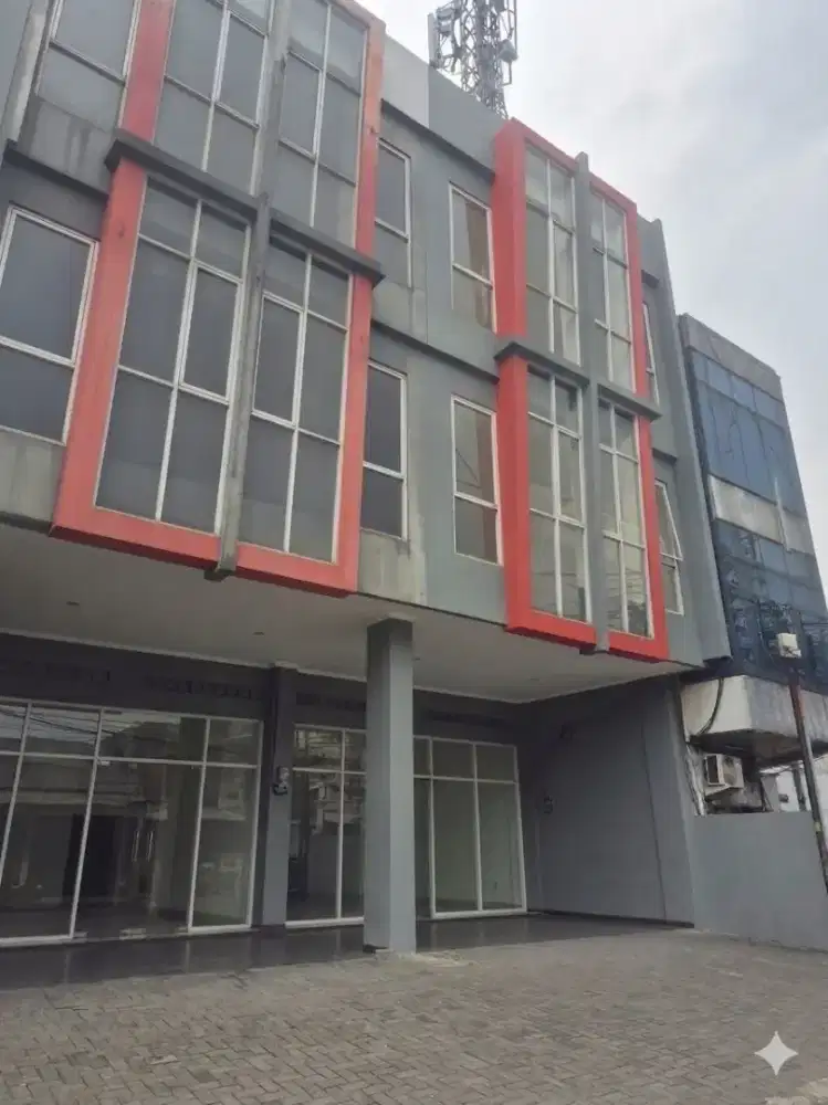 Ruko 3 lantai strategis mainroad siap pakai di jl A Yani Bandung