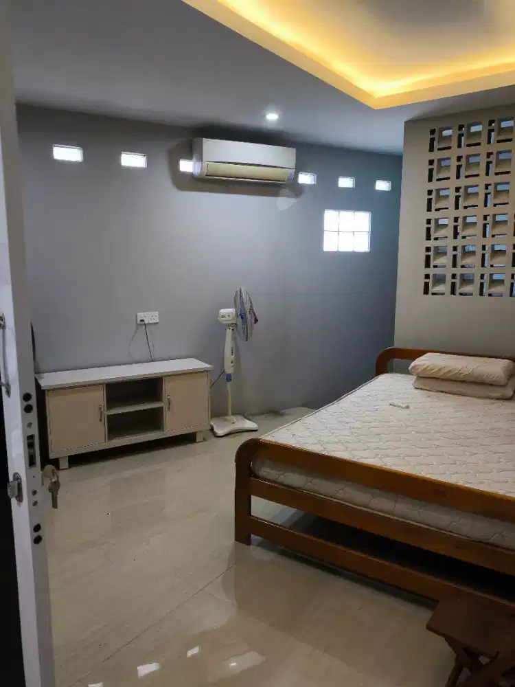 Disewakan kost isi
