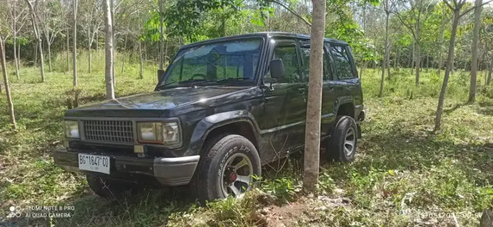 Chevrolet trooper 90 solar 4x4 istimewa