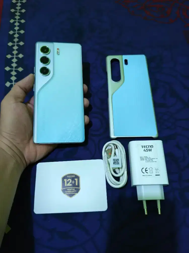 Tecno Camon 40 Pro 5G RAM 12+12/256GB Garansi Aktif 30-06-2027
