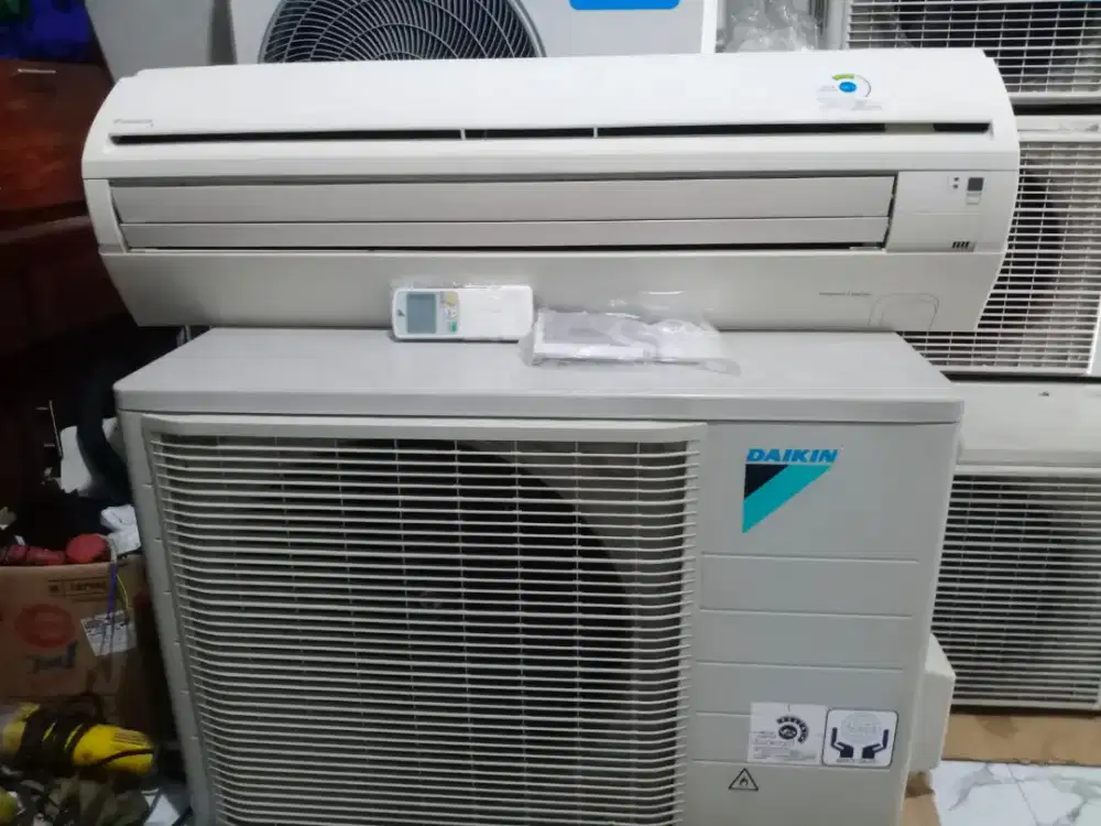 AC Daikin 2 PK silahkan yang minat