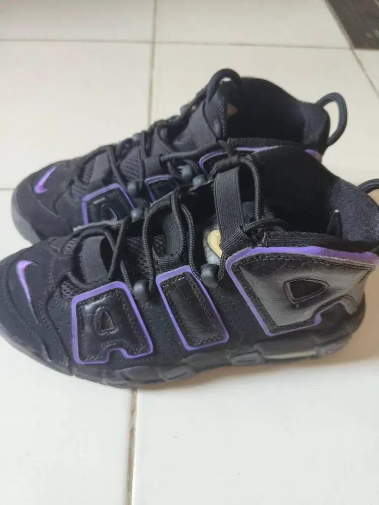 DIJUAL: NIKE AIR MORE UPTEMPO BLACK PURPLE SIZE 38 ORI
