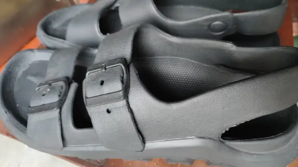 Sandal karet anti air