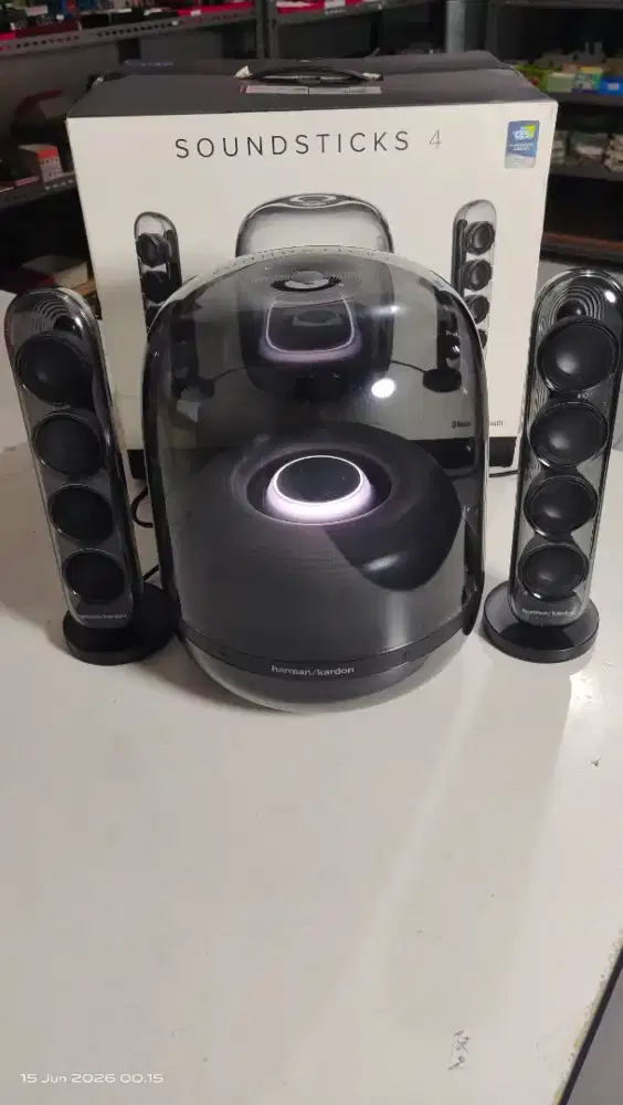 Harman Kardon Soundsticks 4 bluetooth speaker
