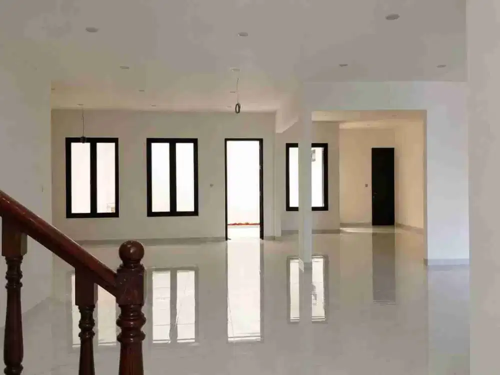 Sewa Rumah Bagus siap huni  & bisa utk kantor Deplu raya jakarta selatan