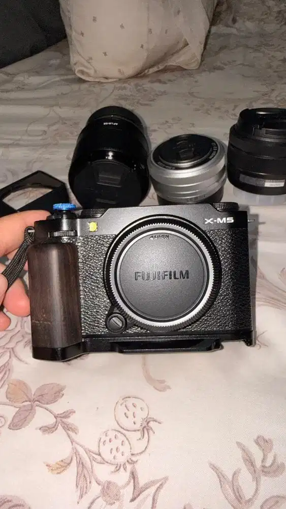 Jual Kamera Fujifilm XM-5 + Lensa Garansi aktif sampai September 2026