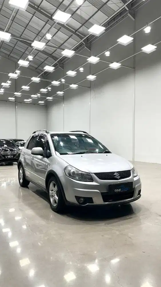 TDP 25jt! Suzuki SX4 Xover MT 2011, Plat W, KM 105rb, Pajak Panjang