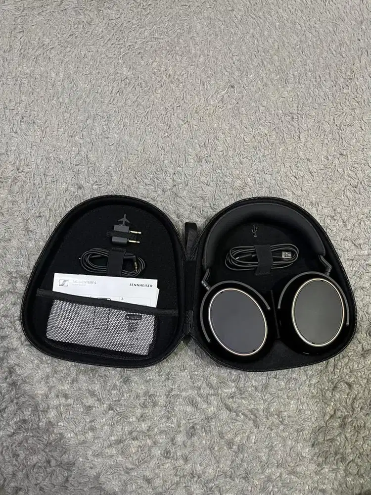 Headphone Sennheiser Momentum 4 Spesial Edition