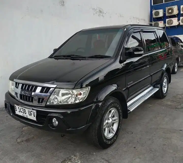 Isuzu Grand touring 2010 Diesel