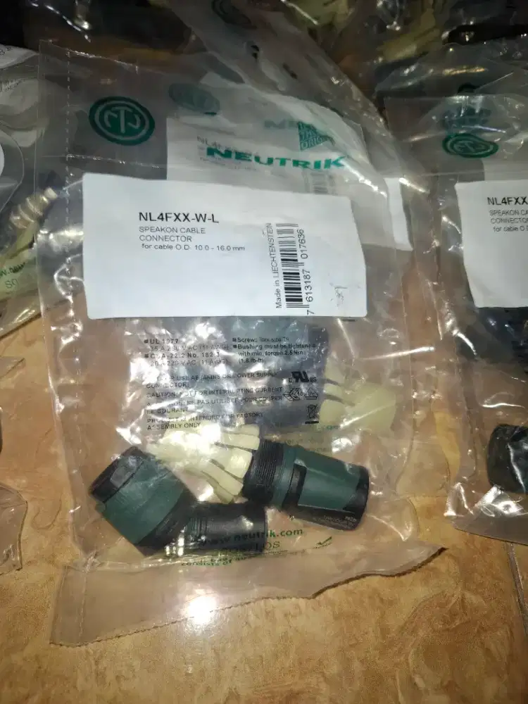 Speakon neutrik nl4fxx original