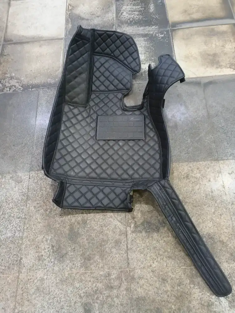Dijual karpet merek fluxury bekas mobil BYD sealion 7 full set